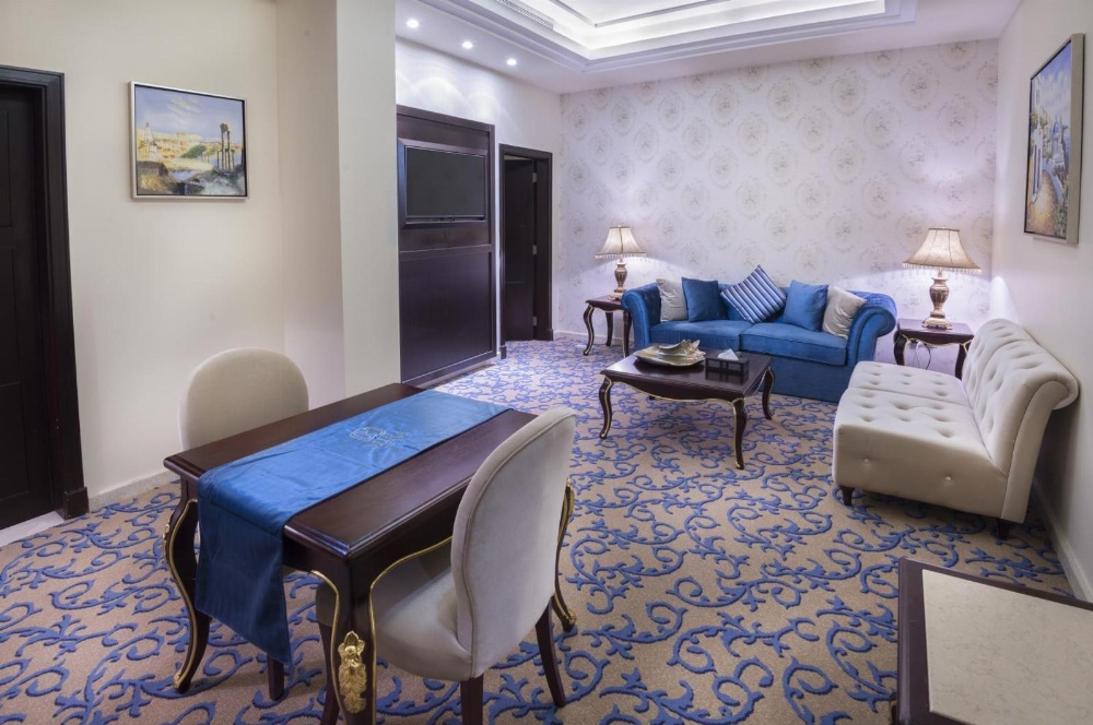 Mira Trio Hotel